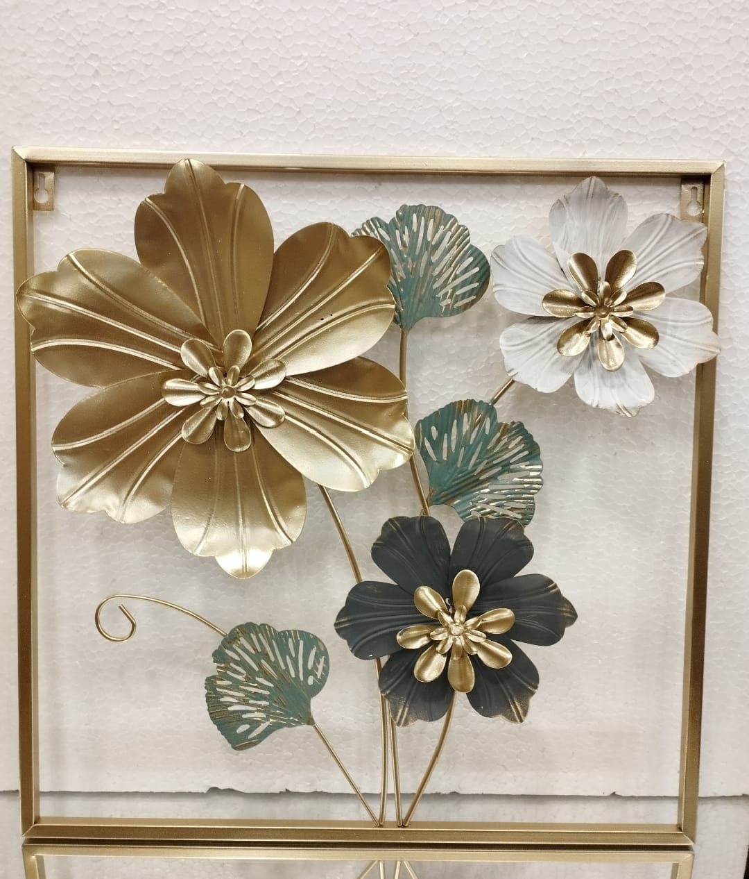 Metal Flower wall Hanging